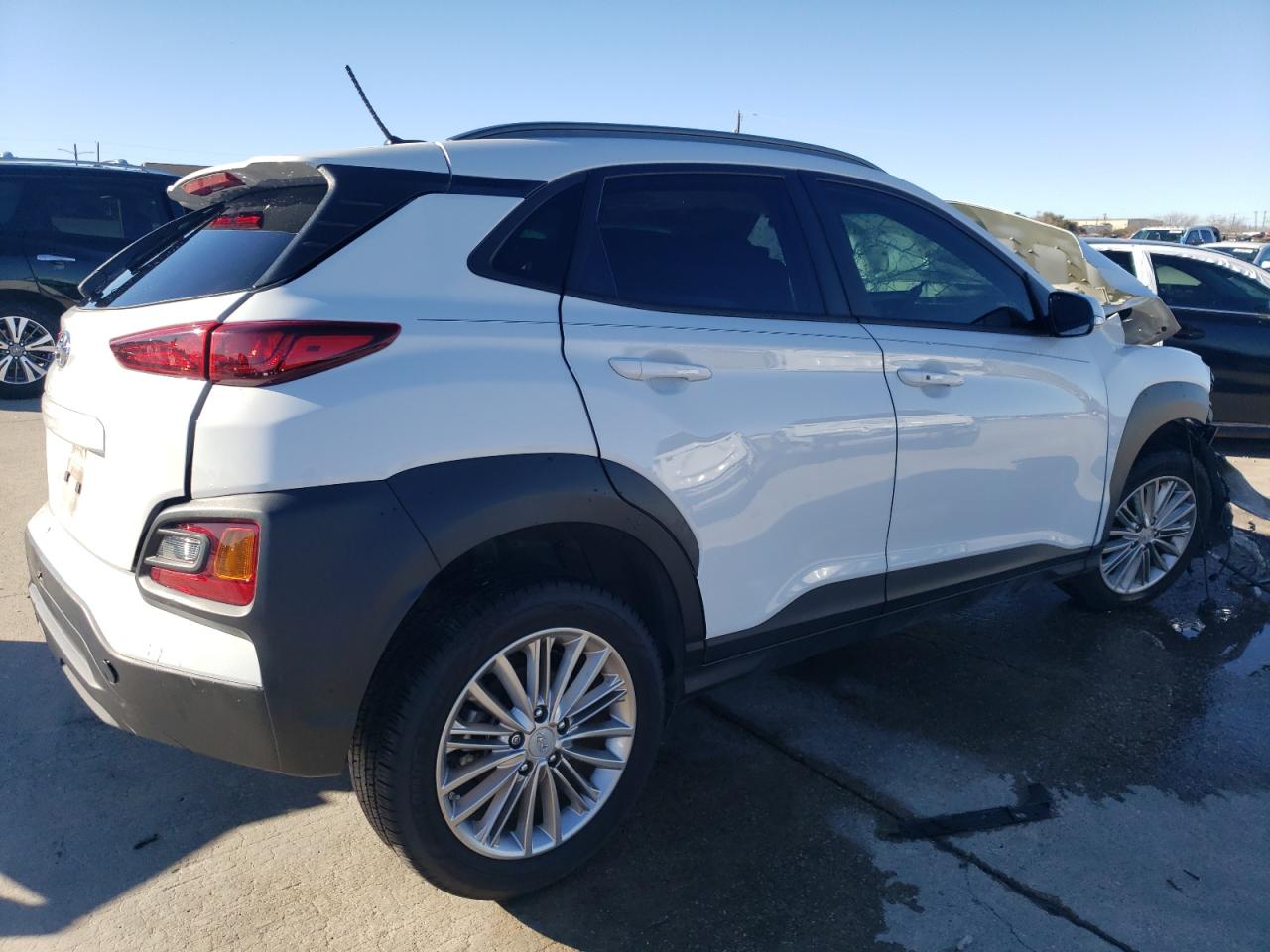 2021 Hyundai Kona VIN KM8K22AA7MU694086 Copart auction photo, all over damage thumbnail 3