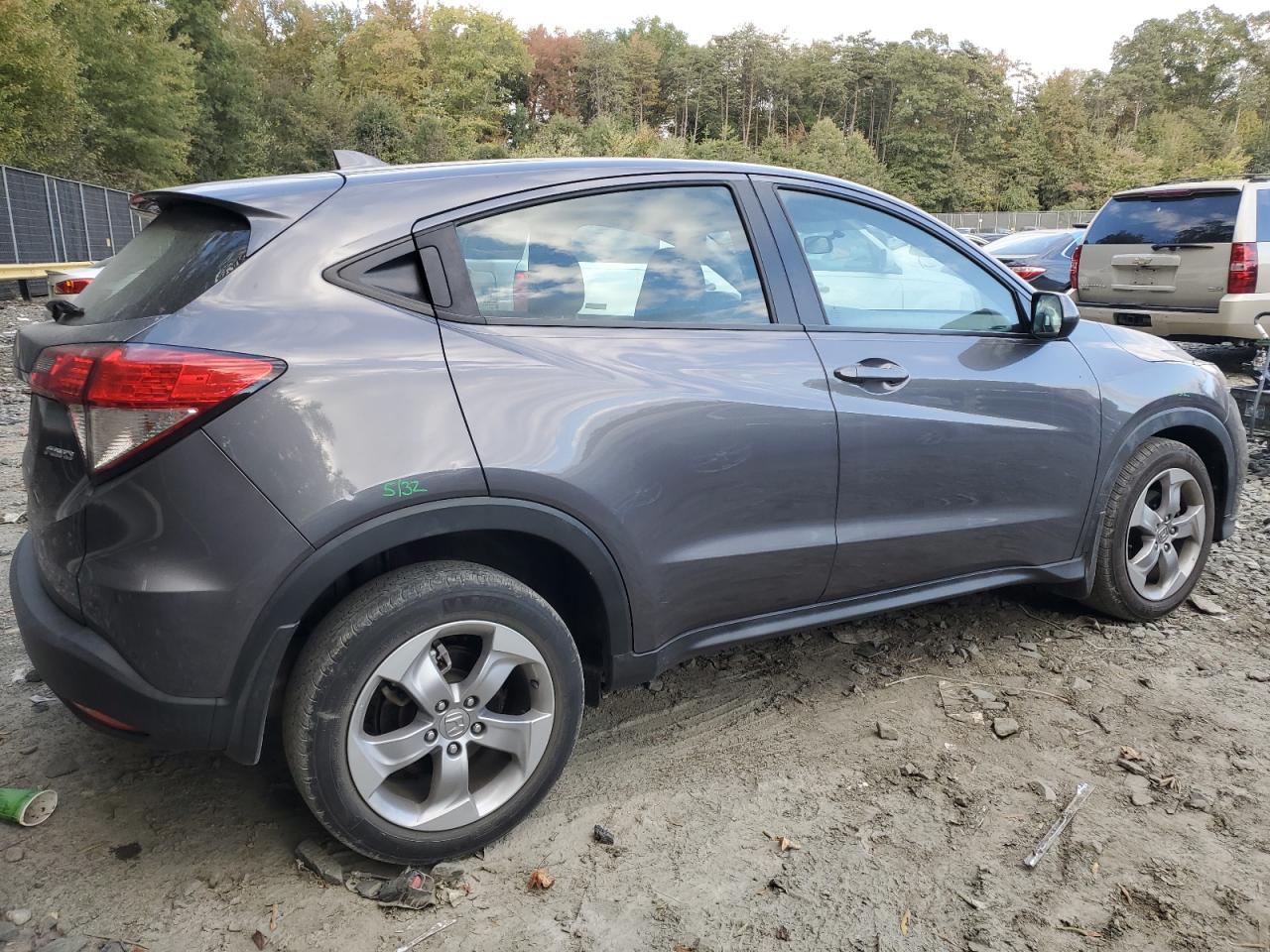 2019 Honda HR-V VIN 3CZRU6H30KG720744 Copart auction photo, side / front end damage thumbnail 3