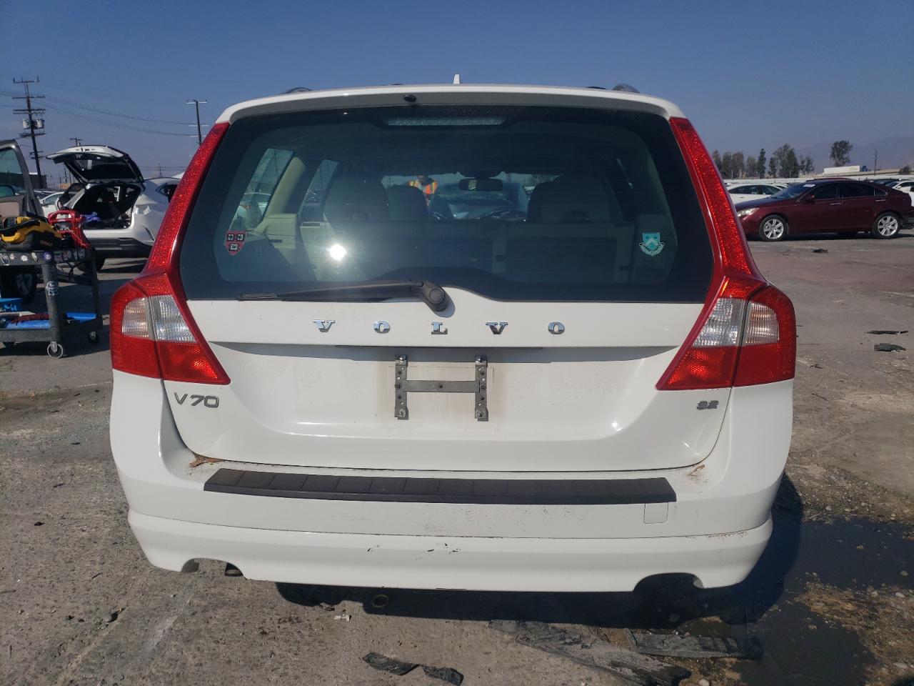 2008 Volvo V70 VIN YV1BW982881054079 Copart auction photo, minor dent/scratches damage thumbnail 6
