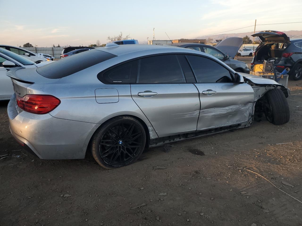 2017 BMW 4er VIN WBA4F7C34HG788828 Copart auction photo, front end / side damage thumbnail 3