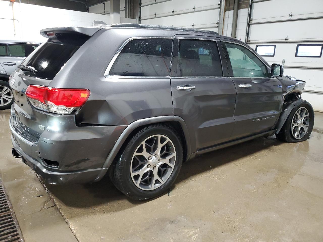 2019 Jeep Grand Cherokee VIN 1C4RJFCG3KC841750 Copart auction photo, front end / rear end damage thumbnail 3