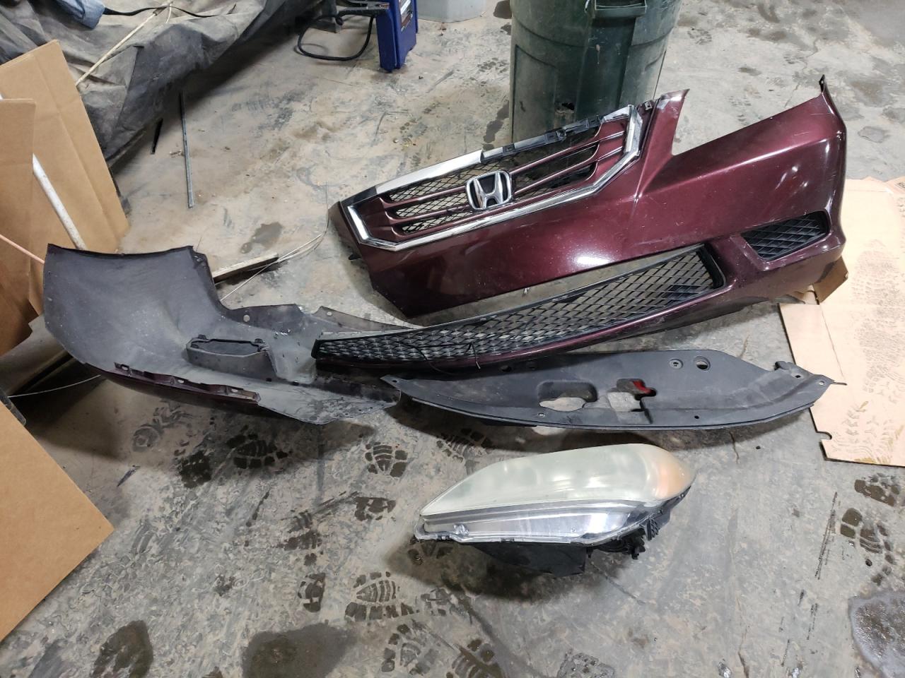 2010 Honda Odyssey VIN 5FNRL3H62AB047431 Copart auction photo, front end / side damage thumbnail 12