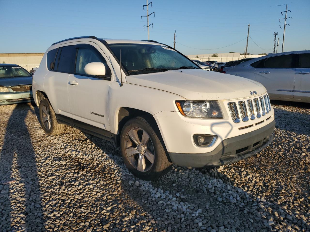 2017 Jeep Compass VIN 1C4NJCEB9HD212253 Copart auction photo, minor dent/scratches damage thumbnail 4