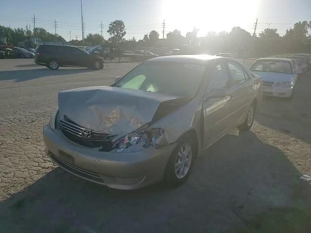 2005 Toyota Camry VIN 4T1BF32K75U105377 Copart auction photo, front end / side damage thumbnail 11
