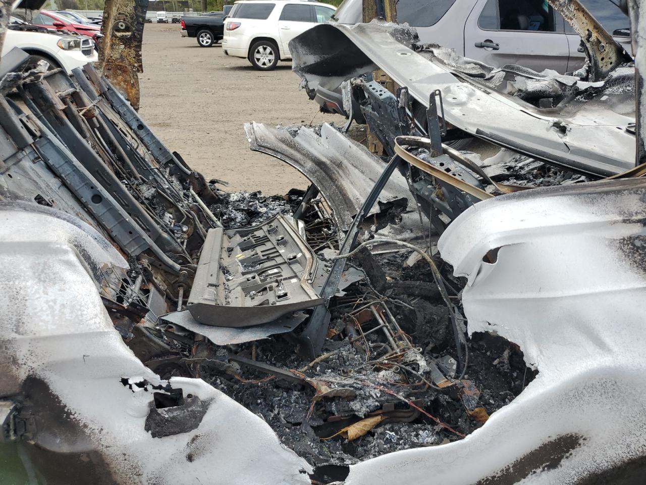 2017 Audi Q7 VIN WA1VAAF72HD004109 Copart auction photo, burn damage thumbnail 11