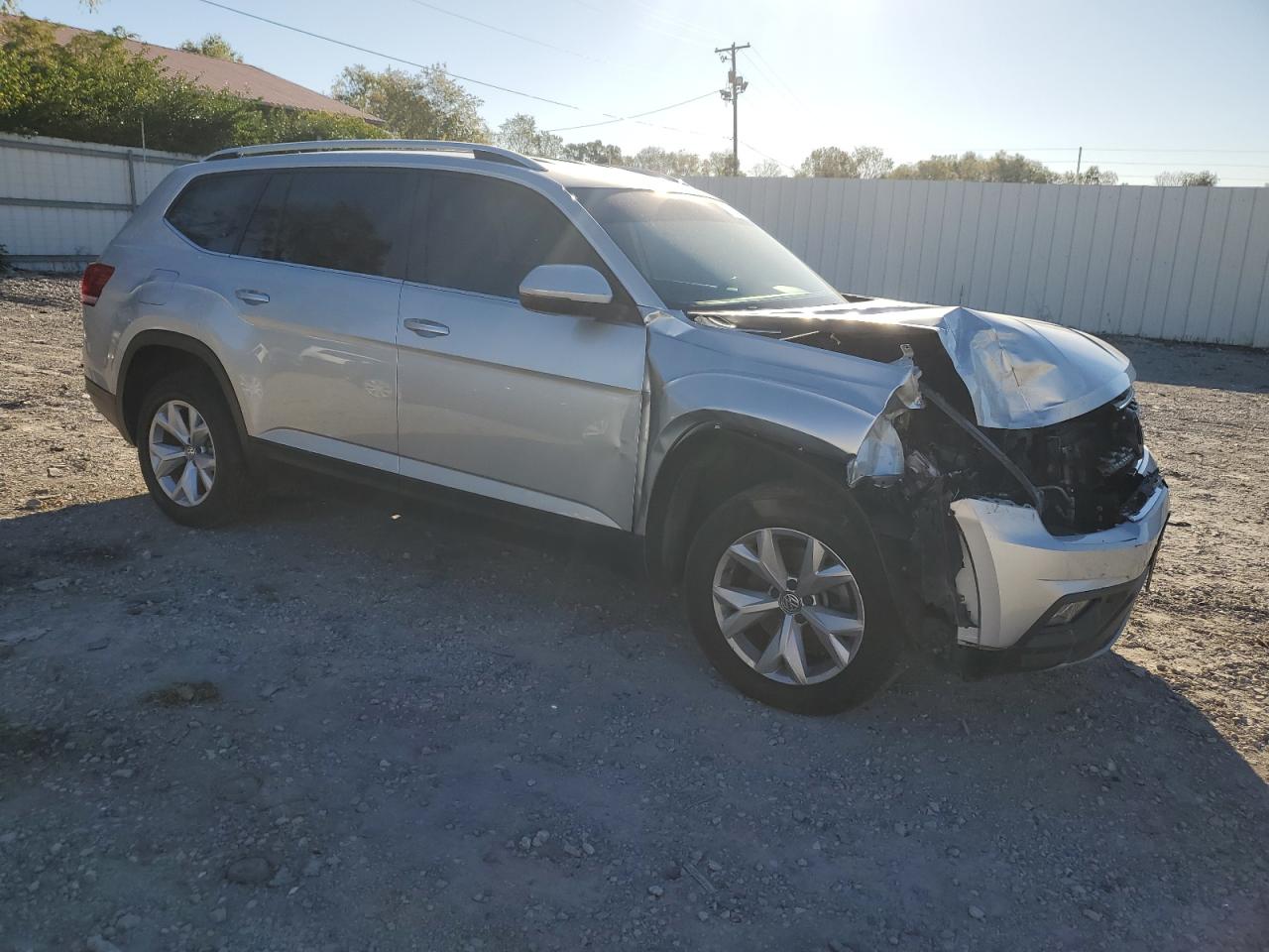 2018 Volkswagen Atlas VIN 1V2KR2CA0JC566771 Copart auction photo, front end damage thumbnail 4