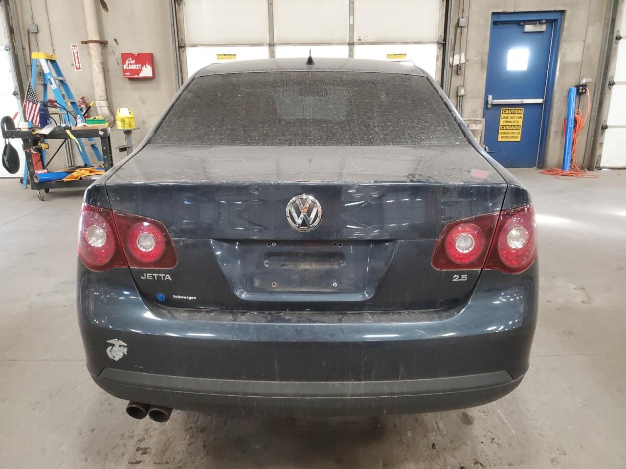 2009 Volkswagen Jetta VIN 3VWJM71K39M123378 Copart auction photo, front end / mechanical damage thumbnail 6