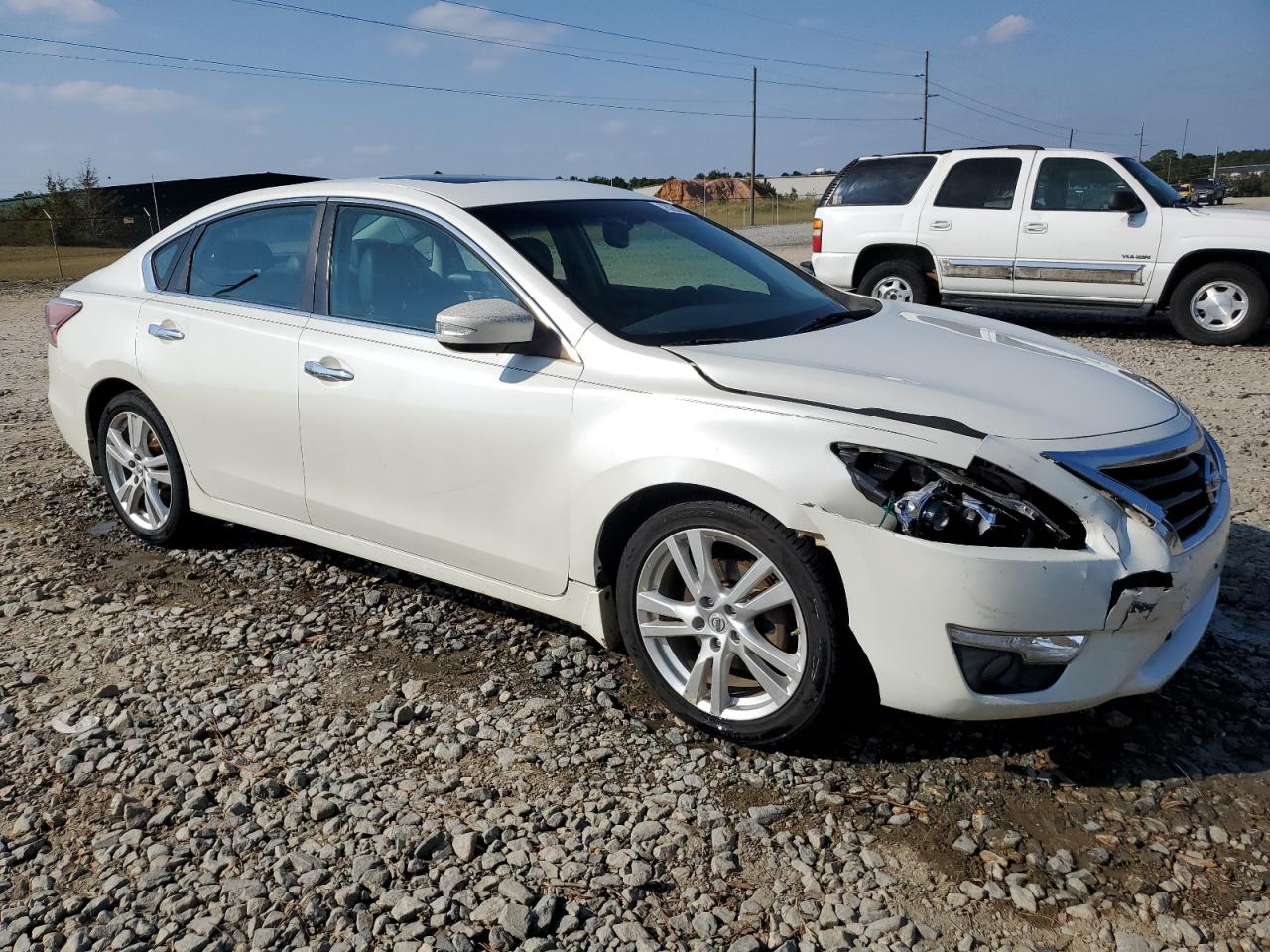 2014 Nissan Altima VIN 1N4BL3AP1EC162096 Copart auction photo, front end / side damage thumbnail 4