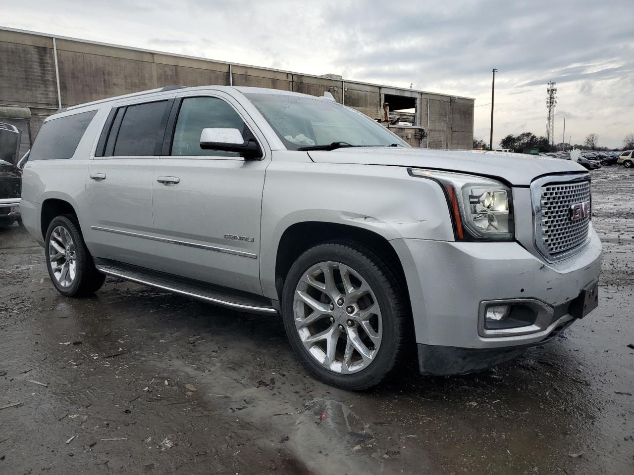 2017 GMC Yukon VIN 1GKS2HKJ6HR175145 Copart auction photo, front end damage thumbnail 4