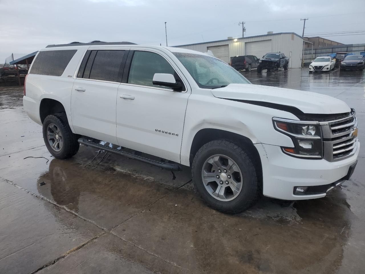 2016 Chevrolet Suburban VIN 1GNSKHKC3GR424228 Copart auction photo, front end damage thumbnail 4