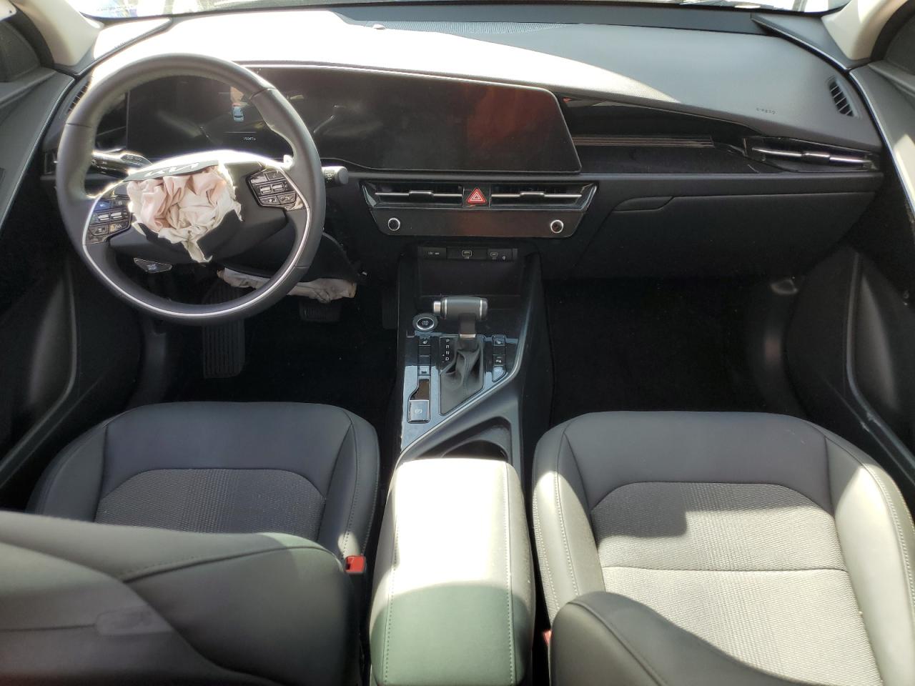 2023 KIA Niro VIN KNDCR3LE9P5084621 Copart auction photo, front end / minor dent/scratches damage thumbnail 8