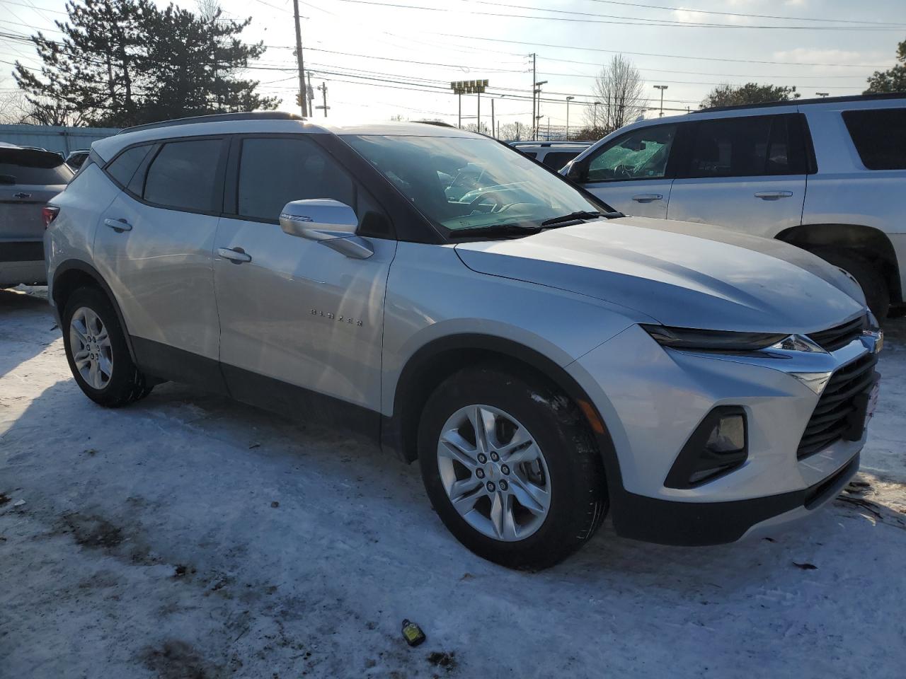 2020 Chevrolet Blazer VIN 3GNKBCRS4LS656232 Copart auction photo, front end / side damage thumbnail 4