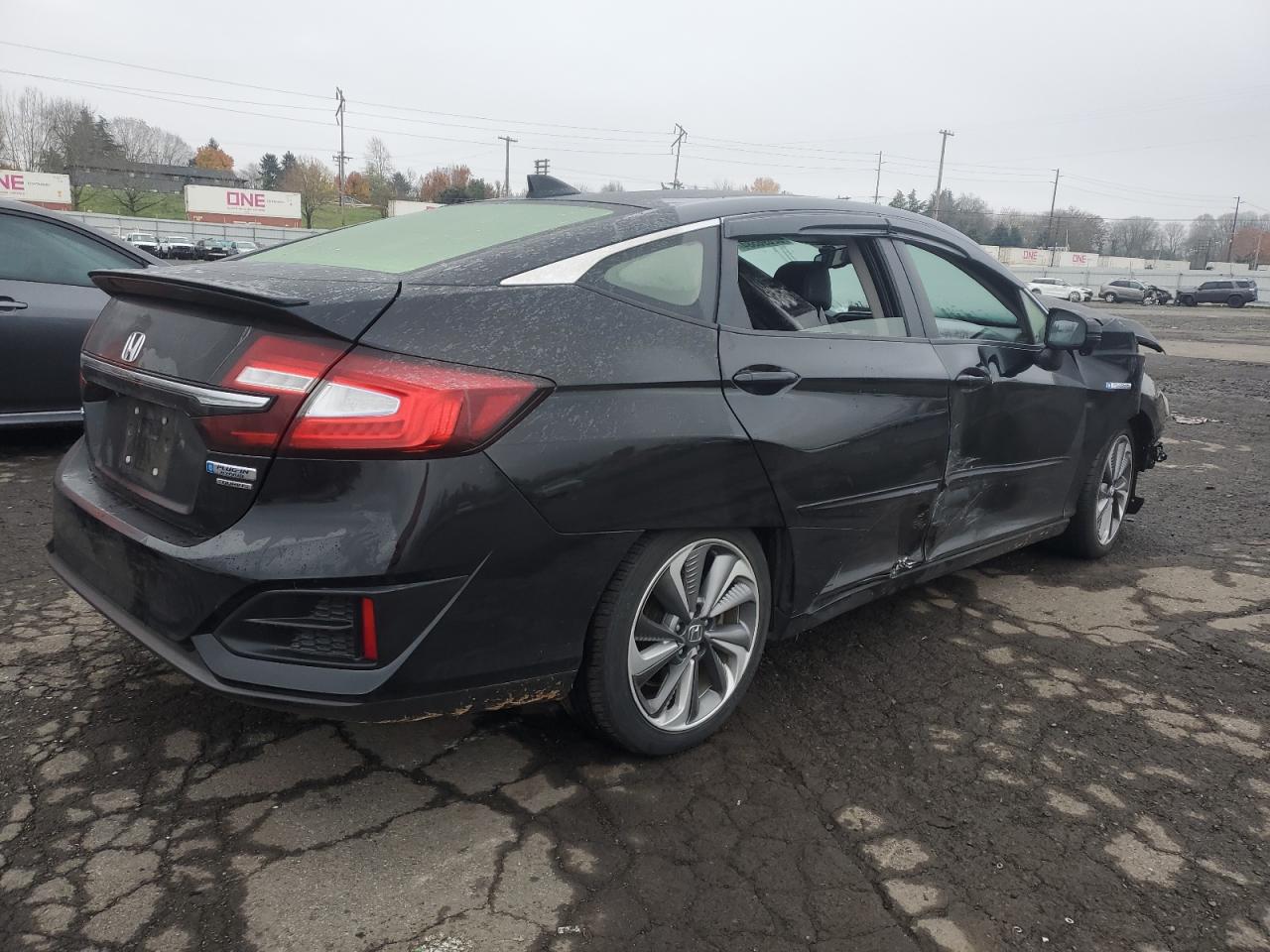 2018 Honda Clarity VIN JHMZC5F37JC000797 Copart auction photo, all over / mechanical damage thumbnail 3
