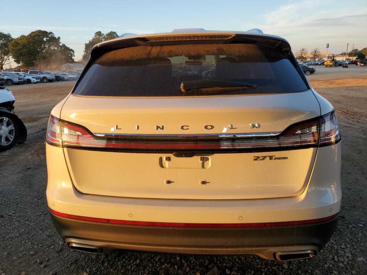 2020 Lincoln Nautilus VIN 2LMPJ8KP1LBL31905 Copart auction photo, front end damage thumbnail 6