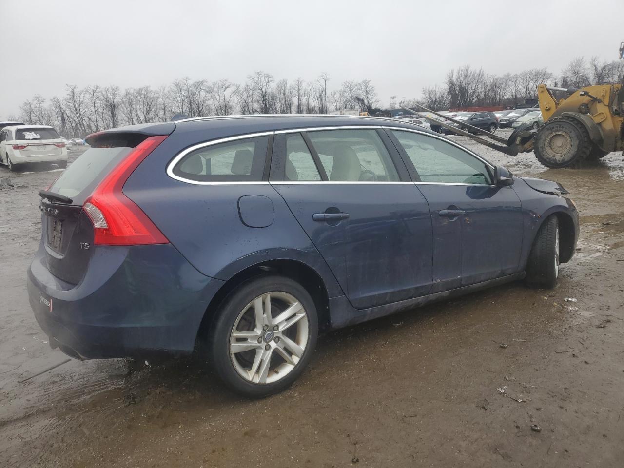 2015 Volvo V60 VIN YV140MEK9F1233763 Copart auction photo, undercarriage / front end damage thumbnail 3