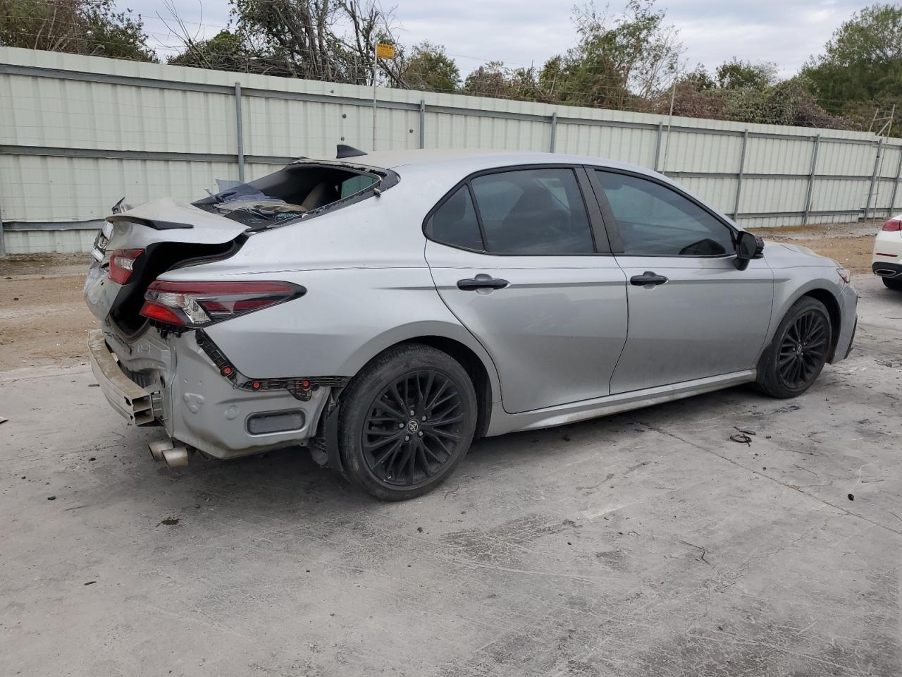 2021 Toyota Camry VIN 4T1G11AK4MU491152 Copart auction photo, rear end / minor dent/scratches damage thumbnail 3