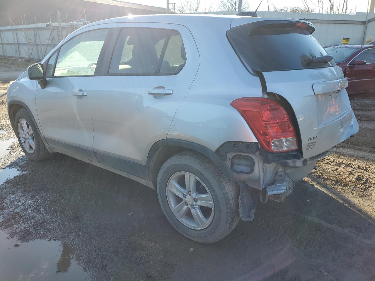 2019 Chevrolet Trax VIN 3GNCJKSB2KL357732 Copart auction photo, rear end / minor dent/scratches damage thumbnail 2