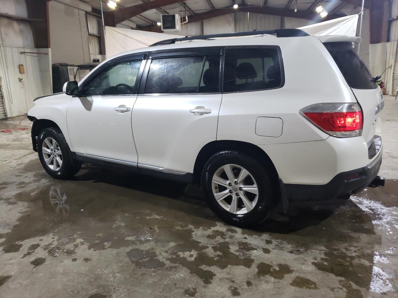 2012 Toyota Highlander VIN 5TDBK3EH1CS150512 Copart auction photo, front end damage thumbnail 2