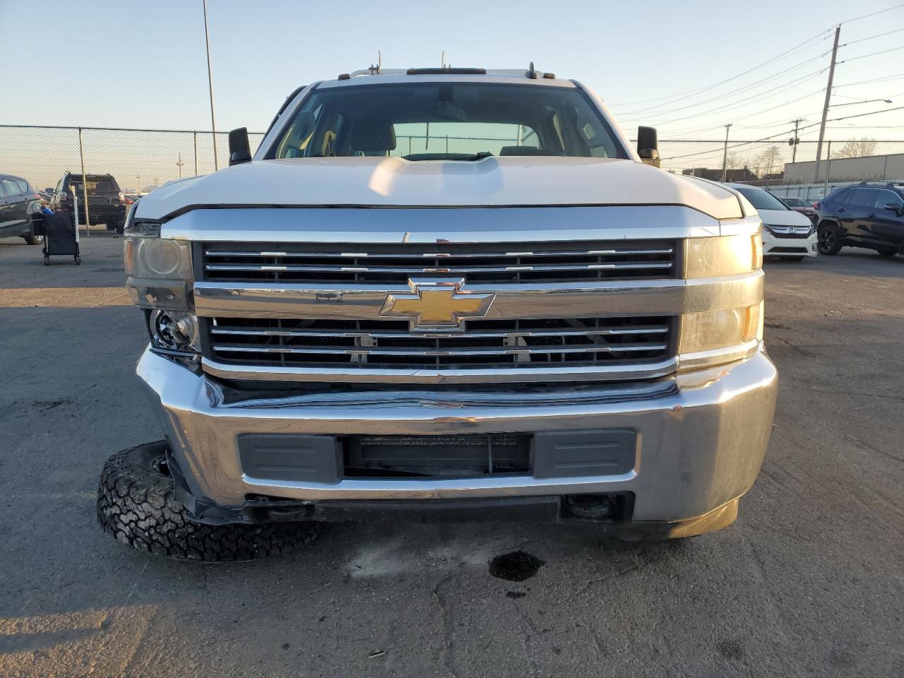 2015 Chevrolet Silverado VIN 1GB4KYCG2FF658464 Copart auction photo, front end / side damage thumbnail 5