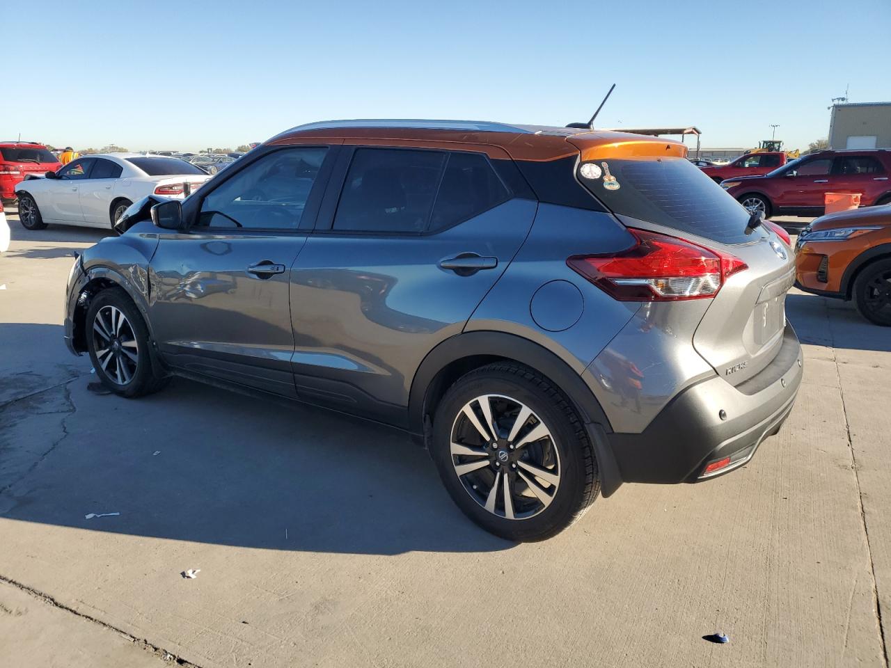 2020 Nissan Kicks VIN 3N1CP5CV7LL543871 Copart auction photo, front end damage thumbnail 2