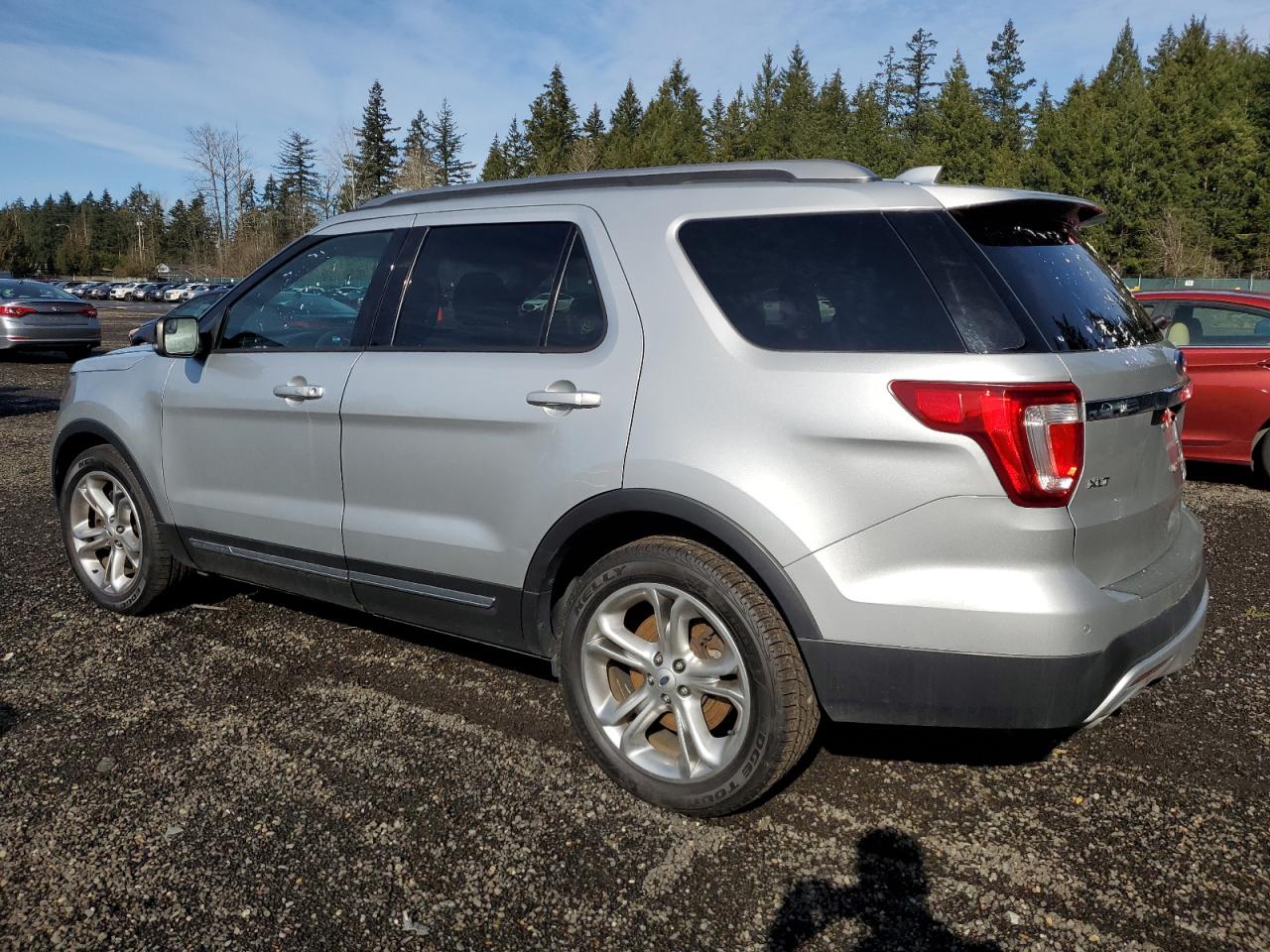 2016 Ford Explorer VIN 1FM5K7D86GGB63239 Copart auction photo, minor dent/scratches damage thumbnail 2