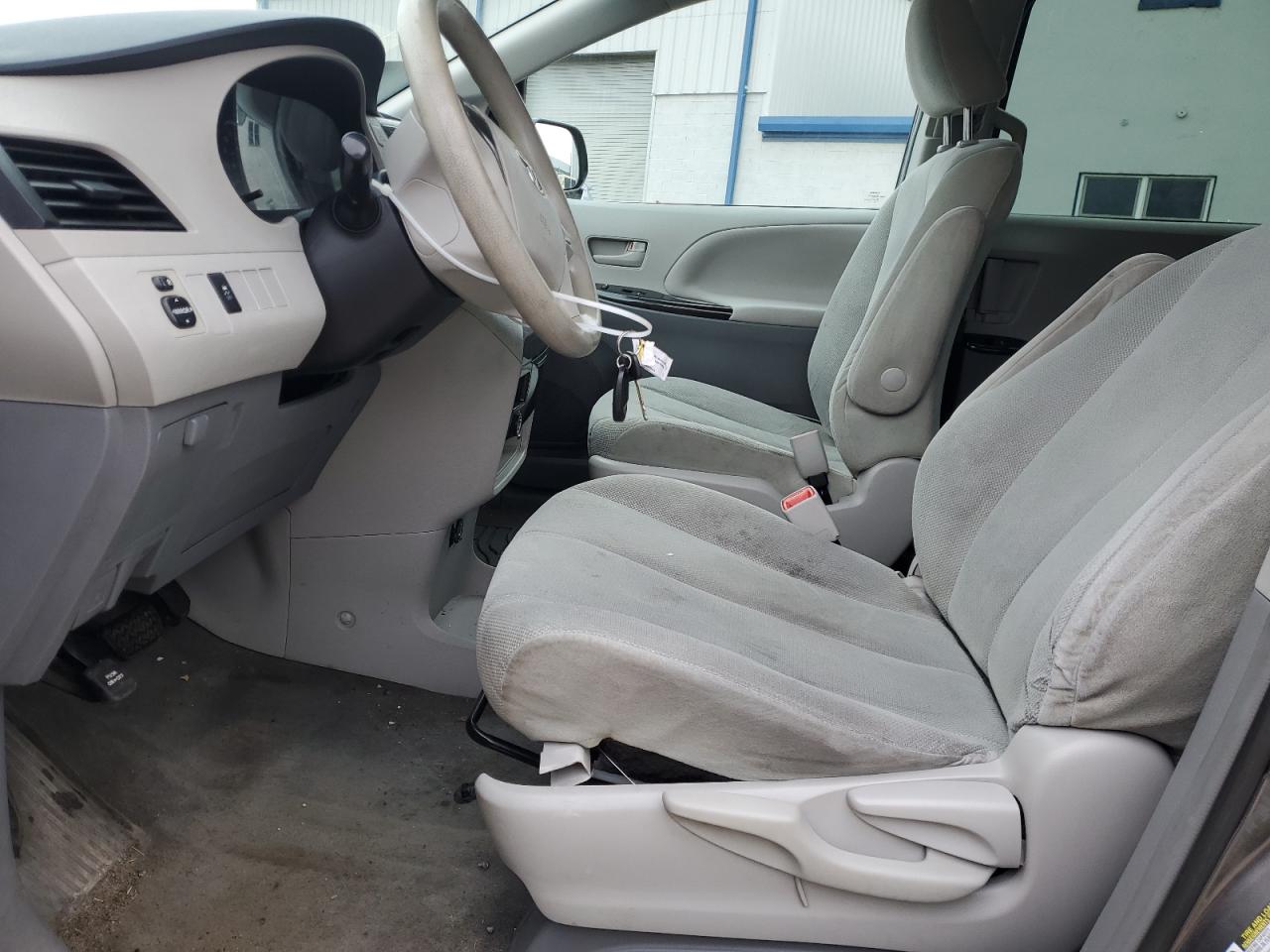 2014 Toyota Sienna VIN 5TDZK3DC4ES437737 Copart auction photo, front end damage thumbnail 7