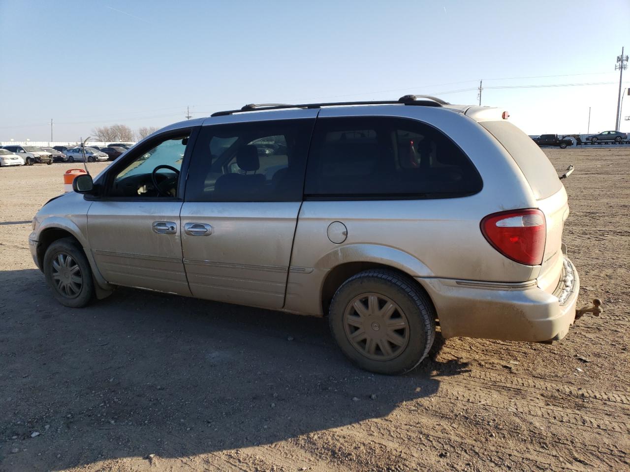 2007 Chrysler Town & Country VIN 2A8GP64L47R305818 Copart auction photo, front end / rear end damage thumbnail 2