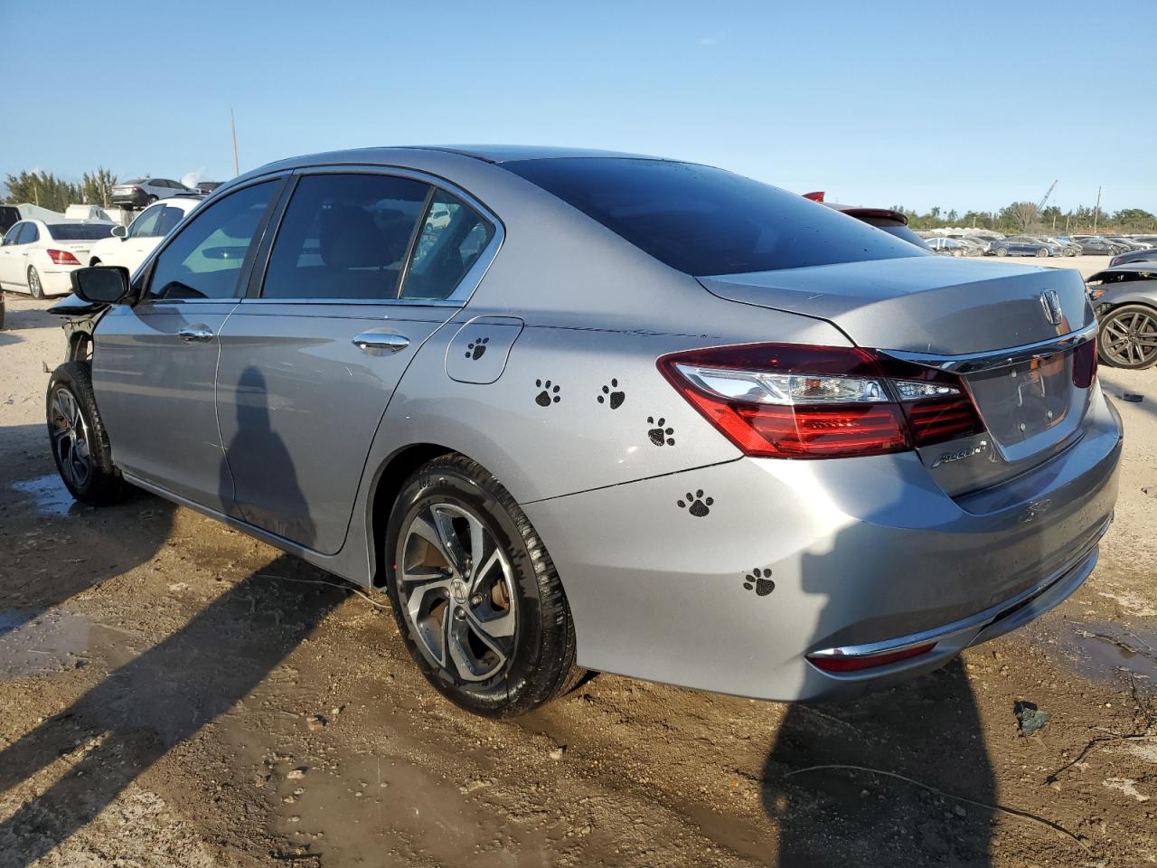 2017 Honda Accord VIN 1HGCR2F35HA300608 Copart auction photo, front end / minor dent/scratches damage thumbnail 2