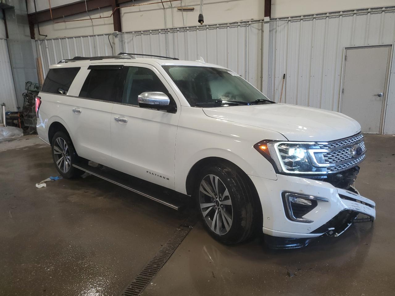 2020 Ford Expedition VIN 1FMJK1MT1LEA32709 Copart auction photo, front end damage thumbnail 4