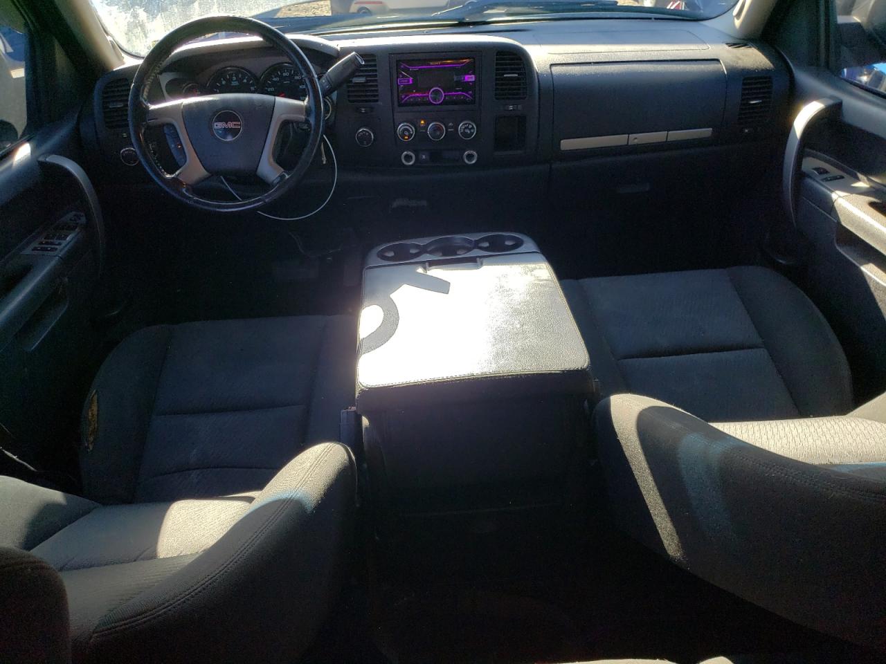 2010 GMC Sierra VIN 3GTRKVE35AG266922 Copart auction photo, minor dent/scratches damage thumbnail 8
