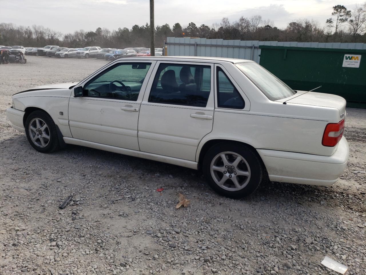 2000 Volvo S70 VIN YV1LS61J5Y2633332 Copart auction photo, front end / minor dent/scratches damage thumbnail 2