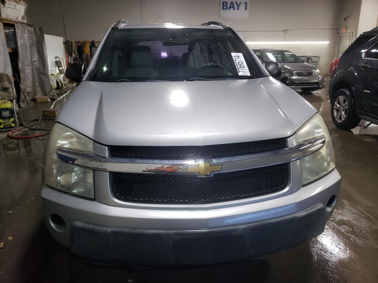 2006 Chevrolet Equinox VIN 2CNDL23F366143802 Copart auction photo, side / rear end damage thumbnail 5