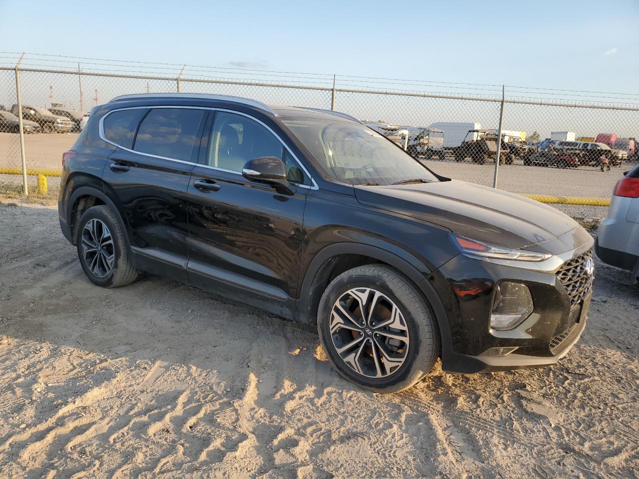 2020 Hyundai Santa Fe VIN 5NMS53AAXLH247422 Copart auction photo, minor dent/scratches damage thumbnail 4