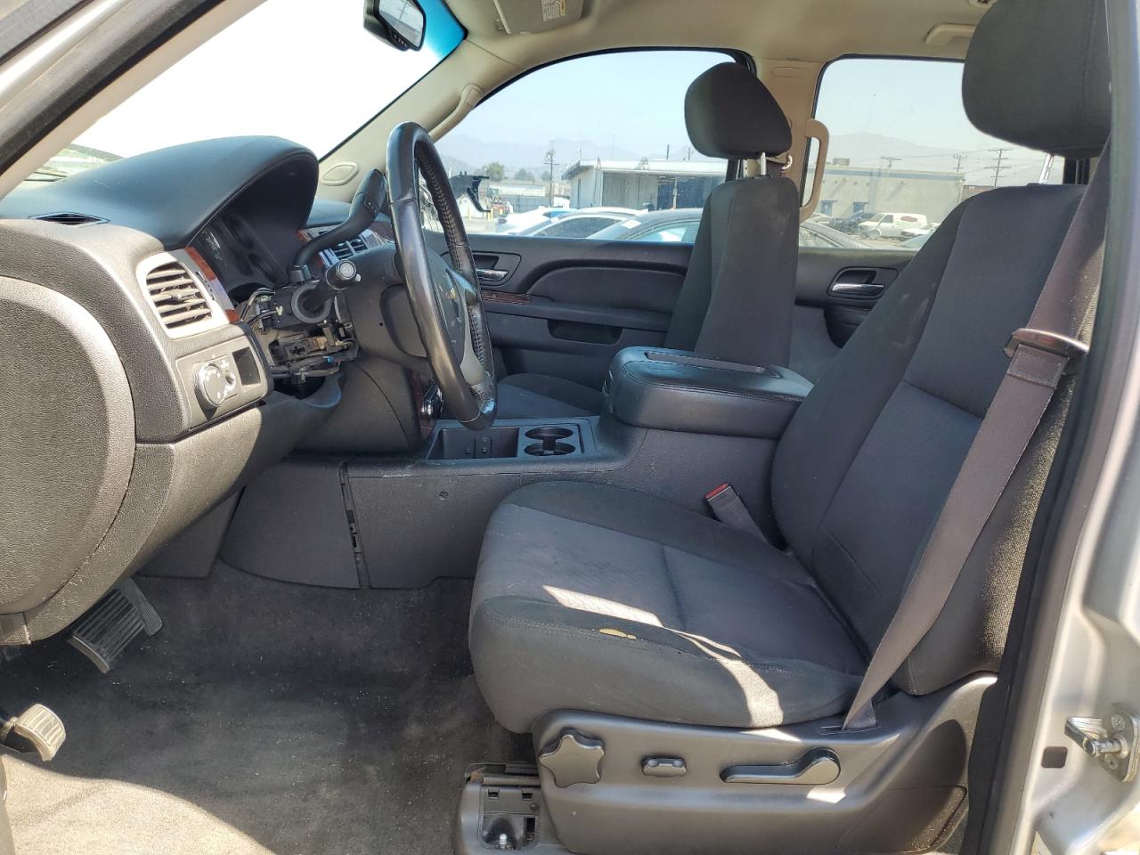 2013 Chevrolet Tahoe VIN 1GNSCAE05DR186884 Copart auction photo, vandalism / front end damage thumbnail 7