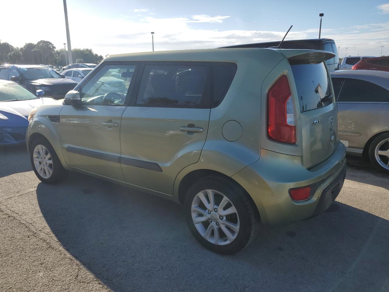 2012 KIA Soul VIN KNDJT2A66C7454324 Copart auction photo, water/flood damage thumbnail 2