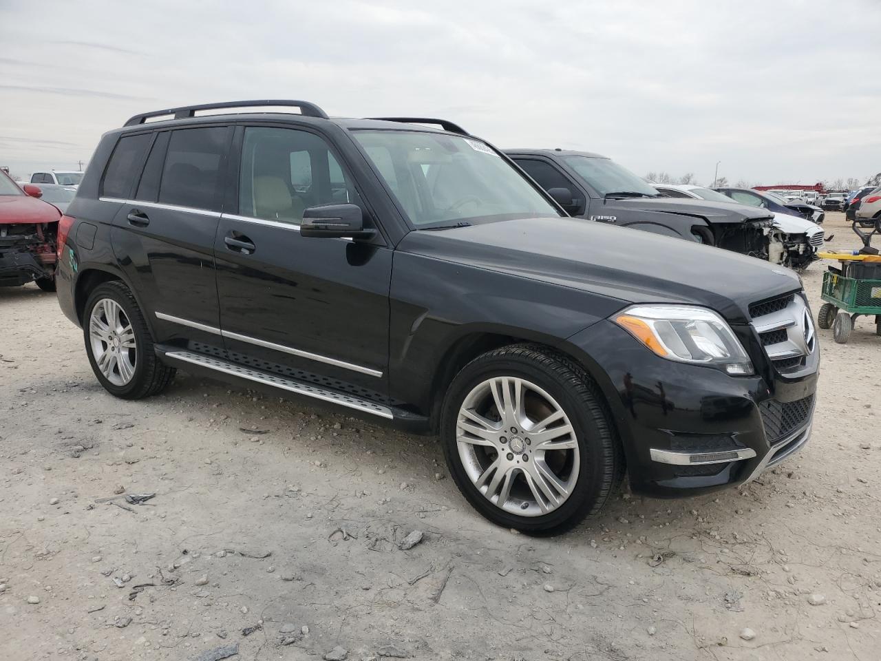 2015 Mercedes-Benz GLK-klasse VIN WDCGG5HB8FG401514 Copart auction photo, all over damage thumbnail 4