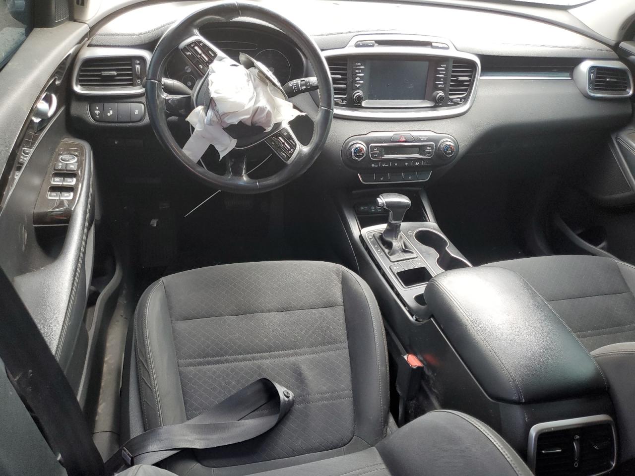 2019 KIA Sorento VIN 5XYPG4A32KG538481 Copart auction photo, mechanical / front end damage thumbnail 8
