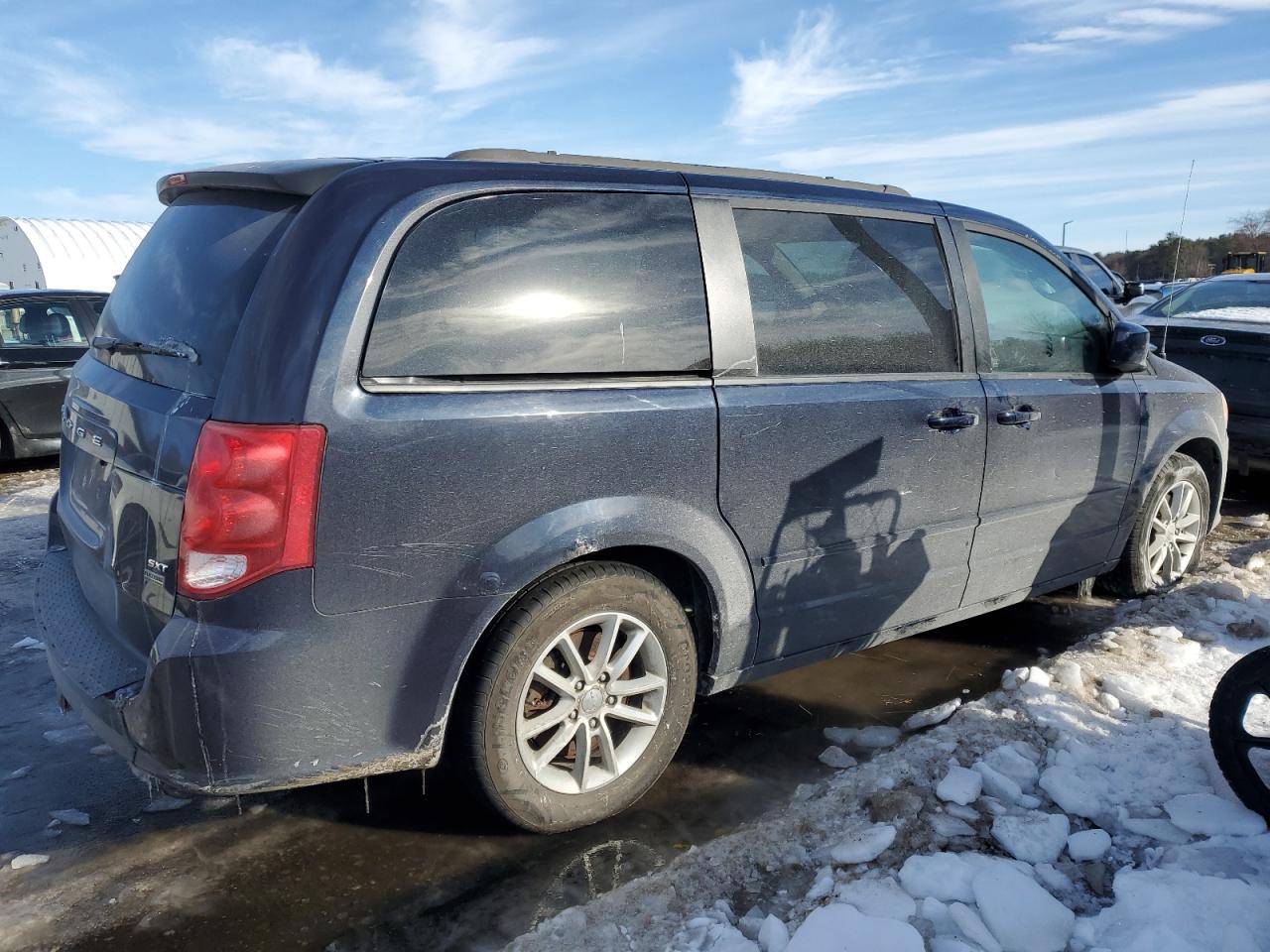 2014 Dodge Caravan VIN 2C4RDGCG0ER476968 Copart auction photo, minor dent/scratches damage thumbnail 3