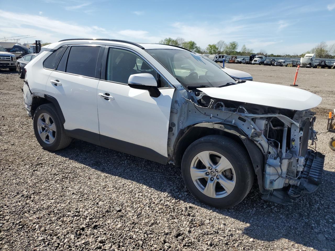 2021 Toyota RAV 4 VIN JTMW1RFV2MJ022824 Copart auction photo, front end / rear end damage thumbnail 4