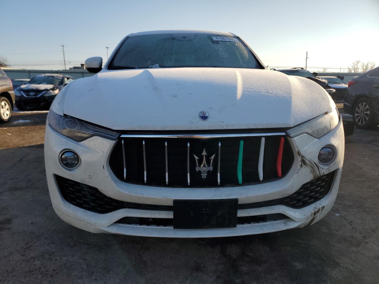 2019 Maserati Levante VIN ZN661XUA1KX308368 Copart auction photo, side / front end damage thumbnail 5