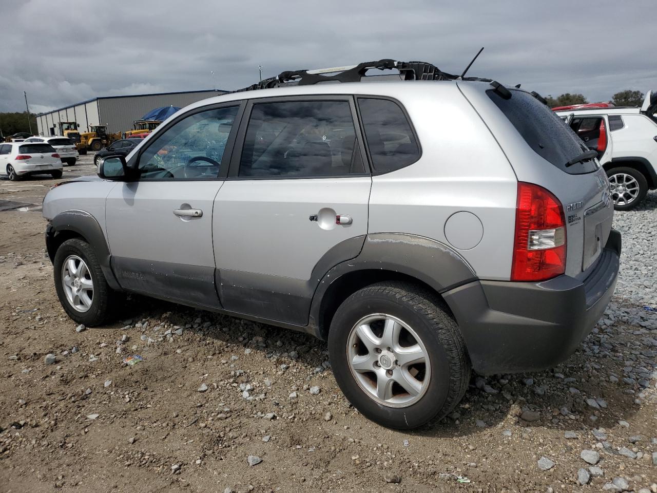 2005 Hyundai Tucson VIN KM8JN12D95U156612 Copart auction photo, front end damage thumbnail 2