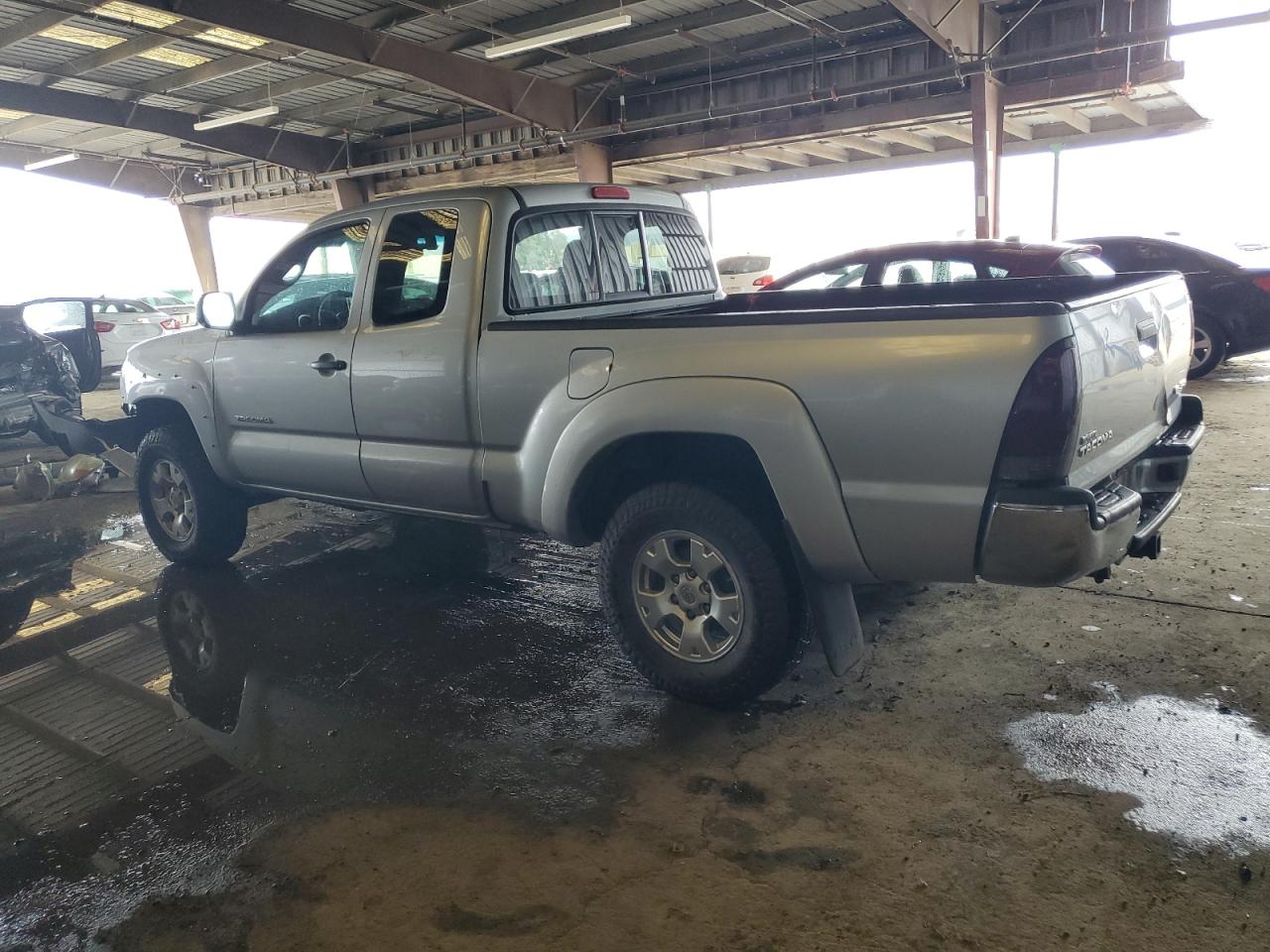 2008 Toyota Tacoma VIN 5TEUU42N08Z555306 Copart auction photo, front end / rear end damage thumbnail 2