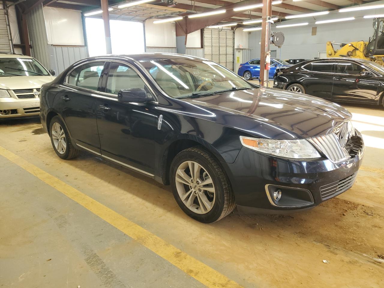 2009 Lincoln MKS VIN 1LNHM93R29G611556 Copart auction photo, front end damage thumbnail 4