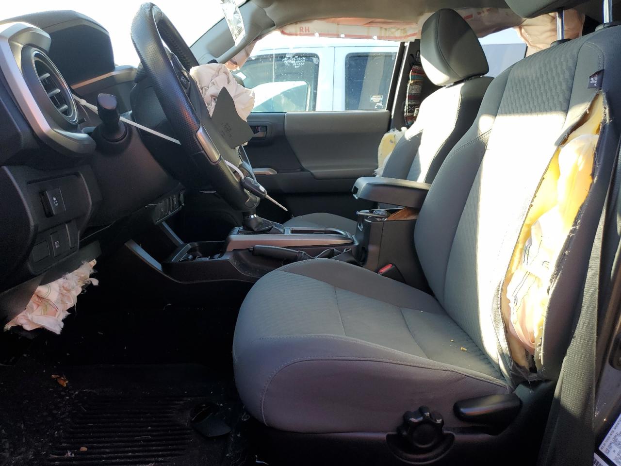2020 Toyota Tacoma VIN 3TYSX5EN2LT002649 Copart auction photo, front end damage thumbnail 7