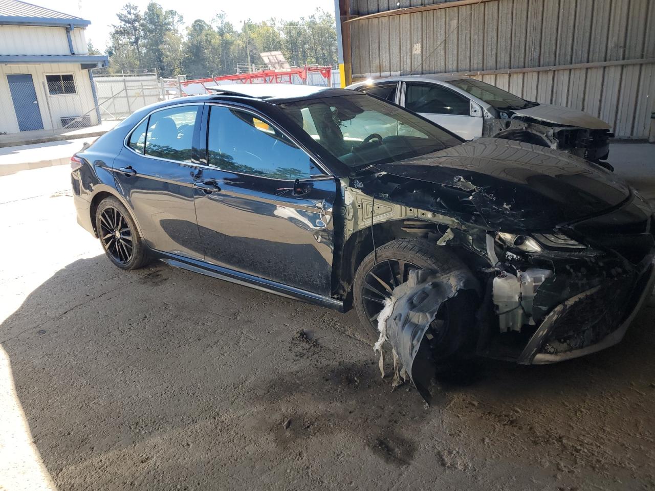 2021 Toyota Camry VIN 4T1K61AK8MU421004 Copart auction photo, all over damage thumbnail 4