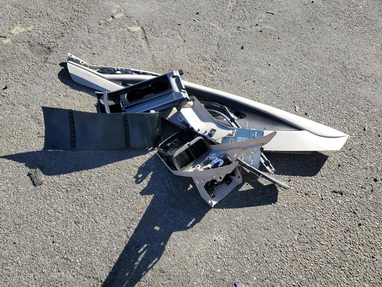 2017 Lincoln MKZ VIN 3LN6L5F96HR627135 Copart auction photo, undercarriage / minor dent/scratches damage thumbnail 12