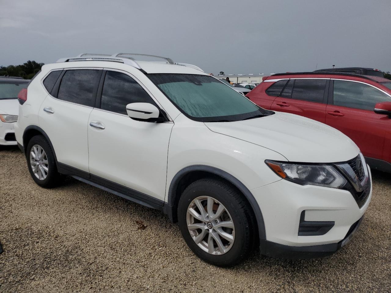 2019 Nissan Rogue VIN JN8AT2MT4KW266136 Copart auction photo, water/flood damage thumbnail 4