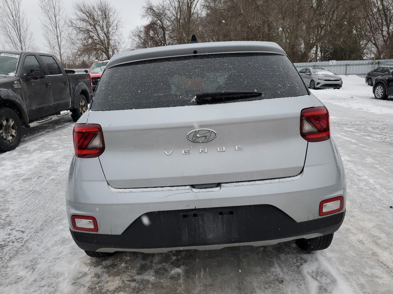 2022 Hyundai Venue VIN KMHRB8A35NU188633 Copart auction photo, front end / side damage thumbnail 6