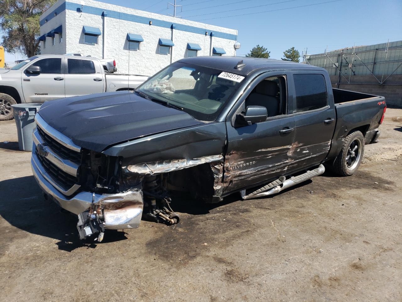 2018 Chevrolet Silverado VIN 3GCUKREC3JG118155