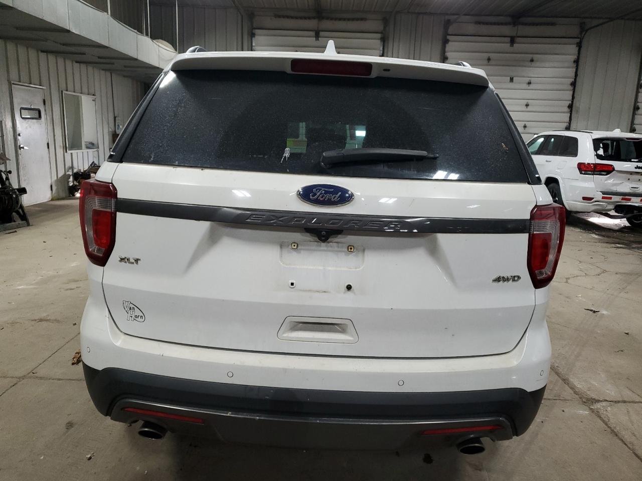 2017 Ford Explorer VIN 1FM5K8D82HGC27705 Copart auction photo, front end damage thumbnail 6
